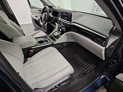 Used 2025 Acura MDX w/ Technology Package image 41
