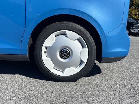 New 2025 Volkswagen ID. Buzz 1st Edition image 13