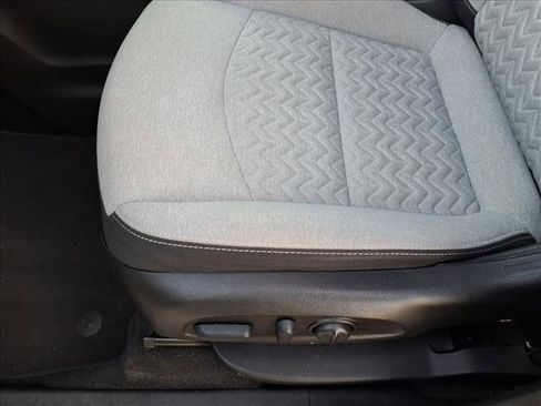 Used 2022 Chevrolet Equinox LS w/ LS Convenience Package image 25