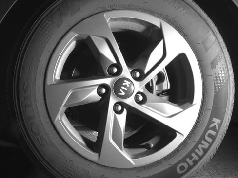 Used 2021 Kia K5 LXS image 29