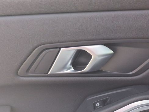 Used 2024 BMW 330i Sedan RWD image 30