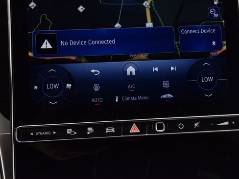 Used 2025 Mercedes-Benz GLC 350e 4MATIC image 27