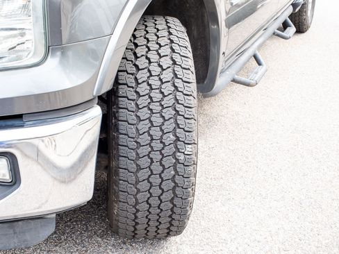 Used 2015 Ford F150 Lariat w/ Equipment Group 501A Mid image 9