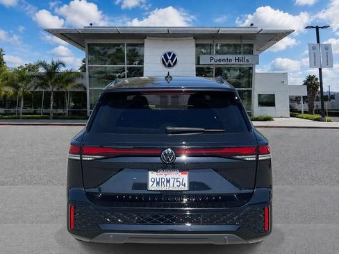 Used 2026 Volkswagen Tiguan SE R-Line FWD image 5