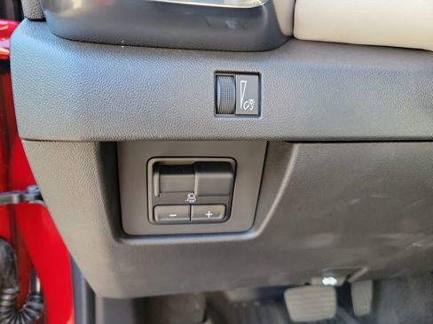 Used 2024 GMC Canyon AT4X AWD/4WD image 25