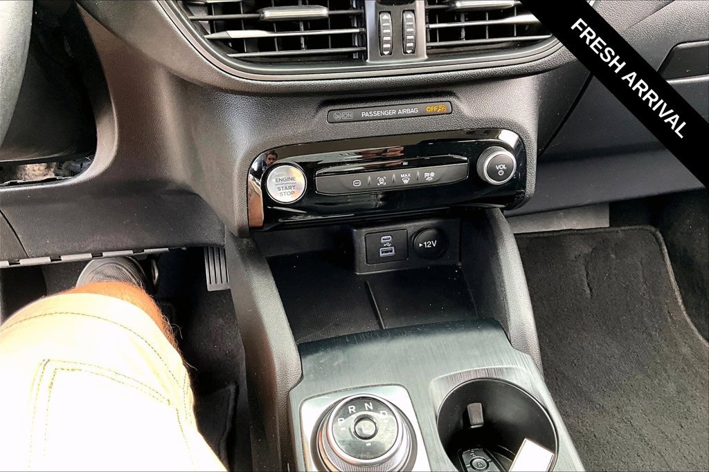 Used 2023 Ford Escape Active w/ Tech Pack #1 FWD image 8