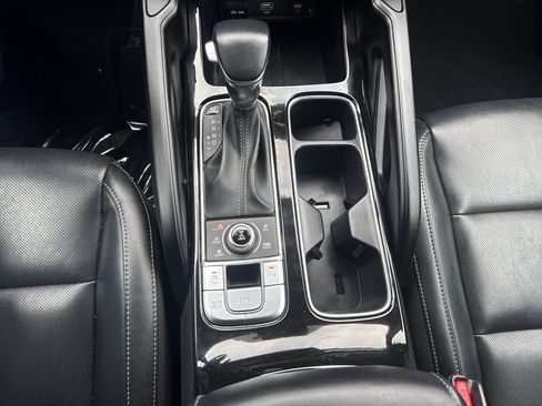 Used 2025 Kia Telluride S AWD/4WD image 23