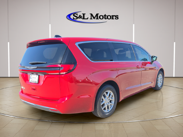 New 2026 Chrysler Pacifica Select FWD image 7