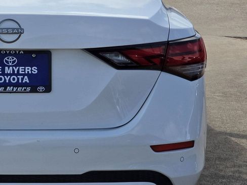 Used 2025 Nissan Sentra S FWD image 9