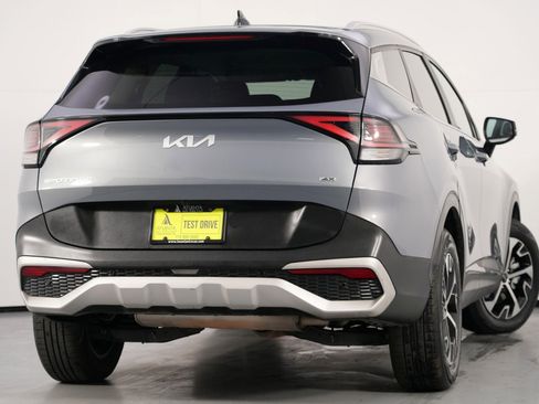 Used 2023 Kia Sportage EX image 4