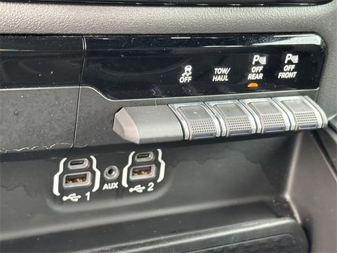 Used 2021 RAM 1500 Laramie w/ Sport Appearance Package image 20