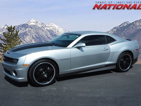 Used 2011 Chevrolet Camaro SS RWD image 1