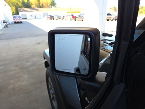 Used 2021 Jeep Wrangler Unlimited Sahara w/ Uconnect 4C Nav & Sound Group image 40