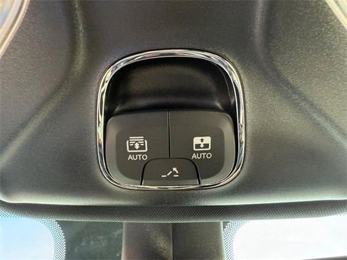 New 2025 Jeep Compass Latitude w/ Sun & Sound Group image 26