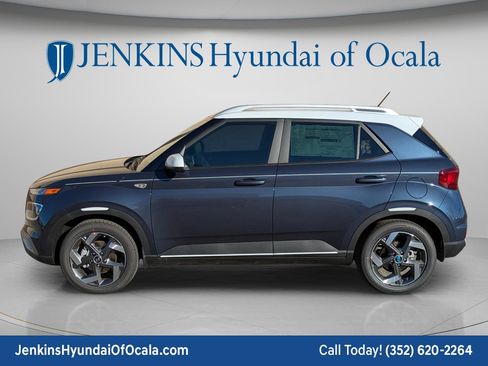New 2026 Hyundai Venue SEL FWD image 7