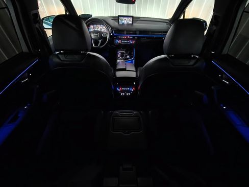 Used 2018 Audi Q7 3.0T Prestige w/ Prestige Package AWD/4WD image 35