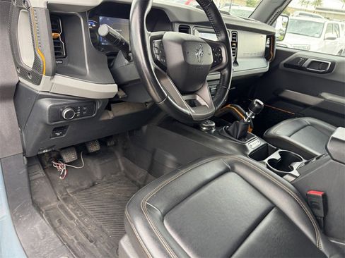 Used 2022 Ford Bronco Badlands image 9