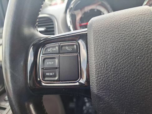 Used 2019 Dodge Grand Caravan SXT FWD image 21