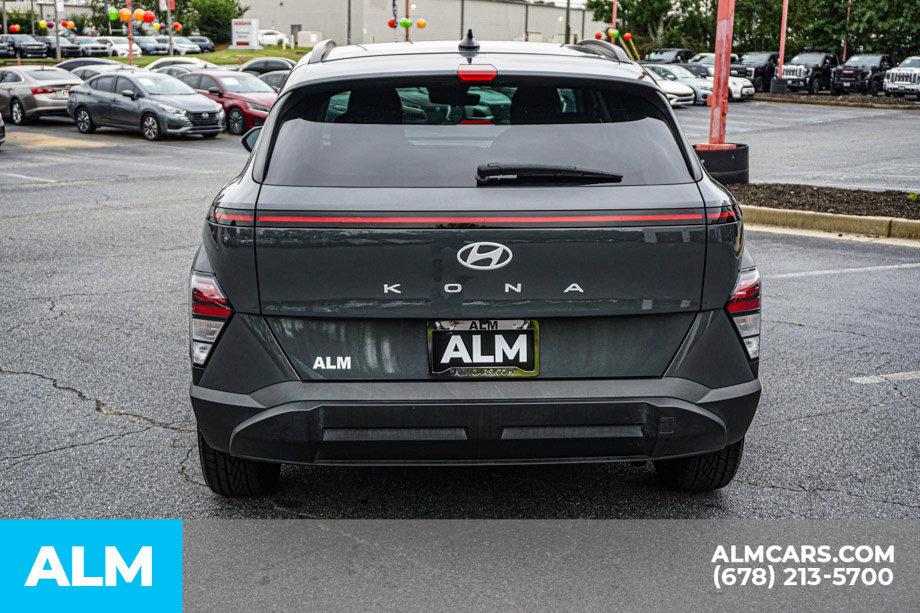 Used 2025 Hyundai Kona SEL FWD image 10