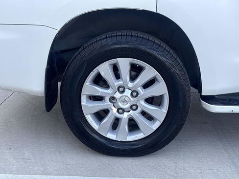Used 2015 Toyota Sequoia Platinum RWD image 9