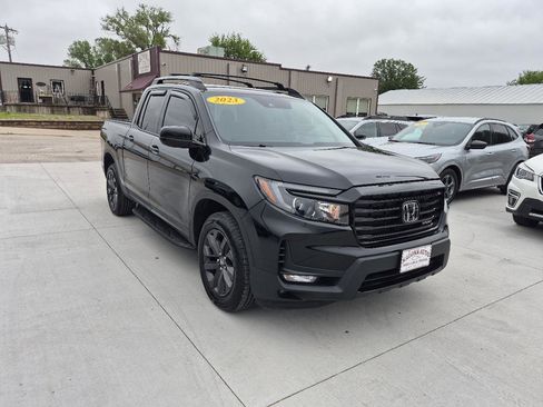 Used 2023 Honda Ridgeline Sport image 4