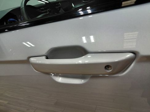 Certified 2025 Jeep Grand Cherokee Altitude image 15