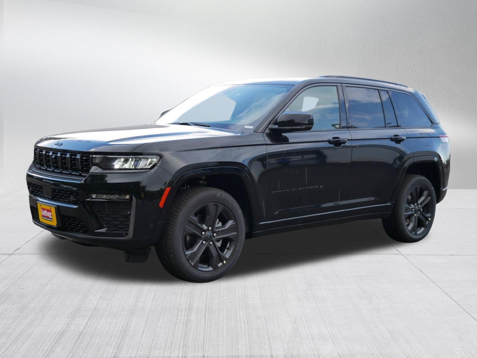 New 2027 Jeep Grand Cherokee Limited AWD/4WD image 3