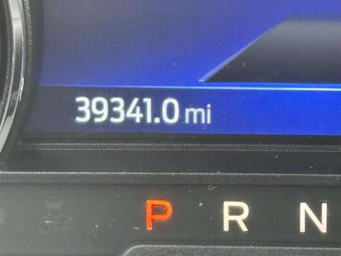 Used 2023 Ford Explorer XLT image 19