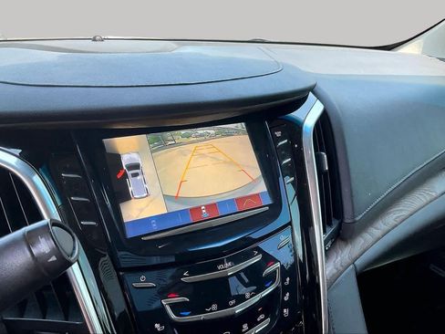 Used 2019 Cadillac Escalade ESV Luxury AWD/4WD image 26
