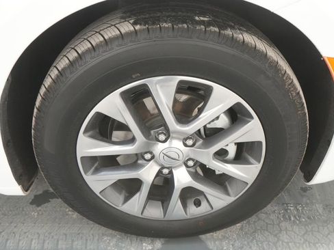 Used 2022 Chrysler Pacifica Pinnacle image 12