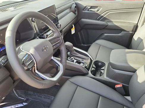 New 2025 Chevrolet Colorado Trail Boss w/ Midnight Edition image 16