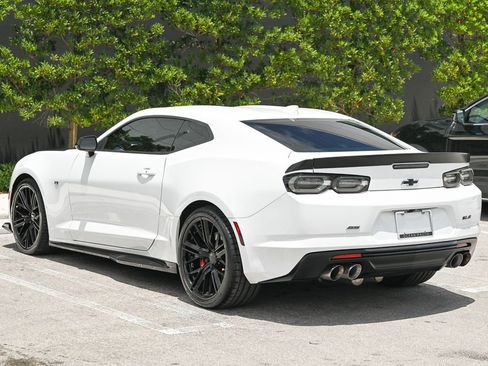Used 2019 Chevrolet Camaro SS RWD image 6