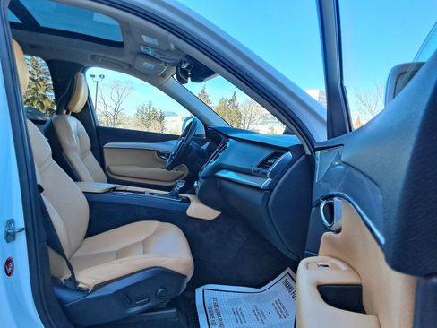 Used 2016 Volvo XC90 T5 Momentum image 20