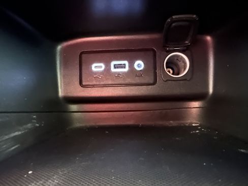 Used 2023 Chevrolet Equinox RS image 48