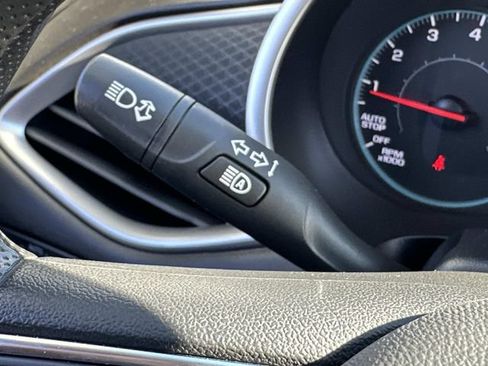 Used 2024 Chevrolet Malibu LT FWD image 21