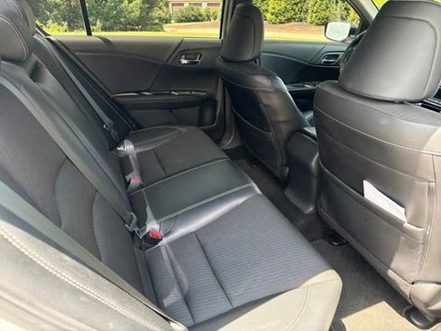 Used 2016 Honda Accord Sport image 9