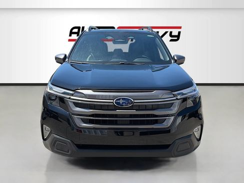 Used 2025 Subaru Forester Limited w/ Popular Package #2 AWD/4WD image 2