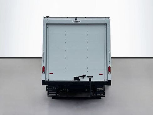 Used 2024 RAM ProMaster 3500 w/ Quick Order Package 22G SLT FWD image 4