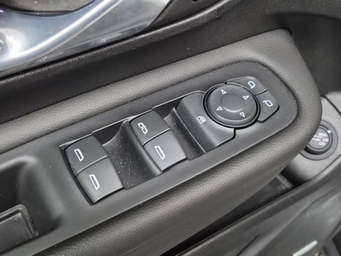 Used 2023 GMC Terrain Denali image 24