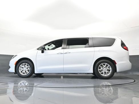 New 2026 Chrysler Voyager LX image 53