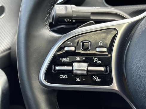 Used 2020 Mercedes-Benz CLA 250 4MATIC image 8