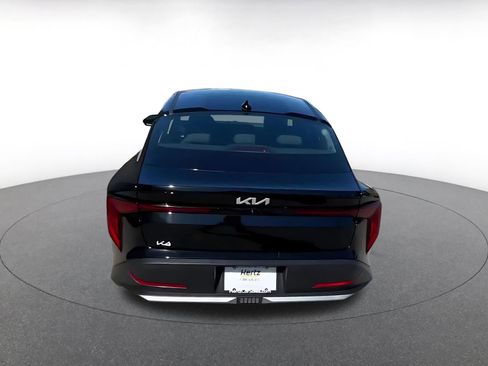 Used 2025 Kia K4 LXS image 12