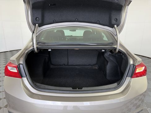 Used 2023 Chevrolet Malibu LT FWD image 19