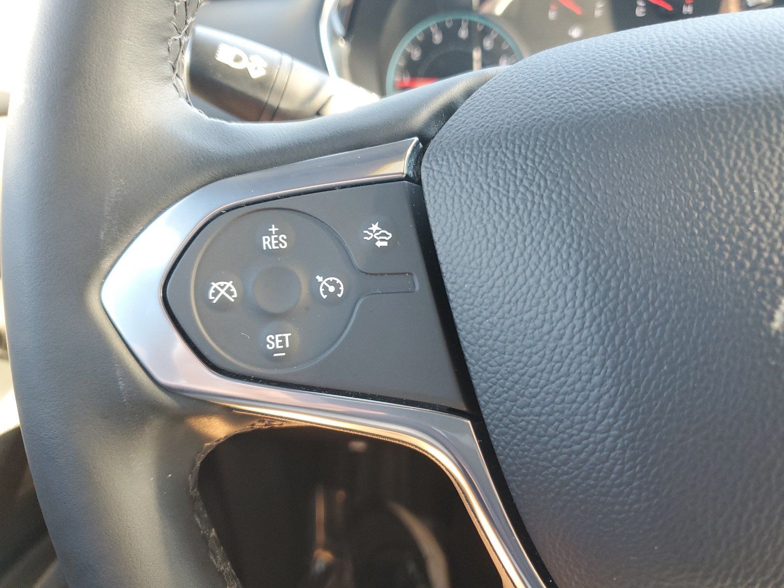 Used 2024 Chevrolet Traverse LT AWD/4WD image 22