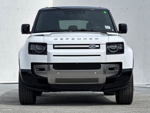 Used 2023 Land Rover Defender 110 S image 8