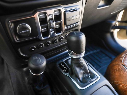 Used 2023 Jeep Gladiator Sport image 50