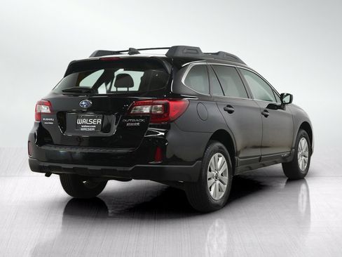 Used 2017 Subaru Outback 2.5i Premium AWD/4WD image 7