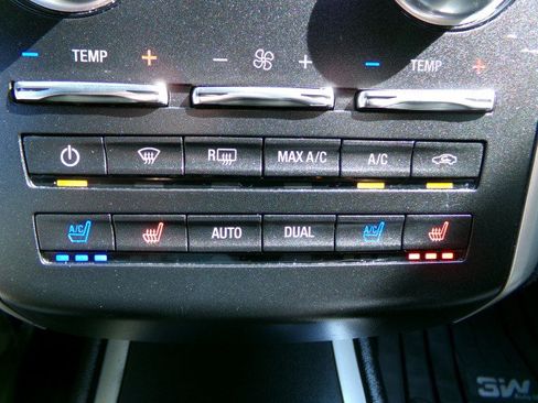Used 2019 Lincoln MKC Reserve w/ MKC Technology Package FWD image 22