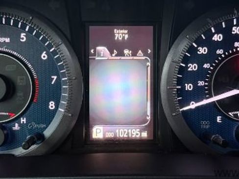 Used 2018 Toyota Sienna XLE image 15