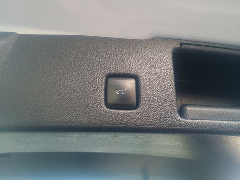 Used 2021 Ford Escape SEL w/ Technology Package image 13